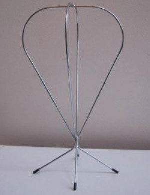 Wire Wig Stand